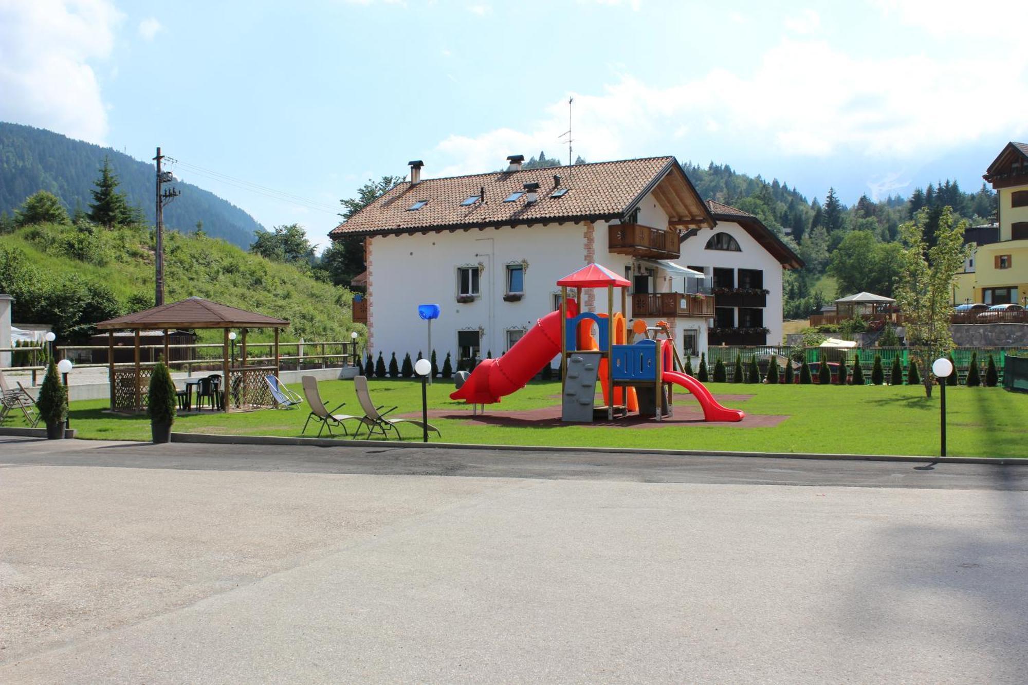 Hotel Rosa Alpina Andalo Exterior photo